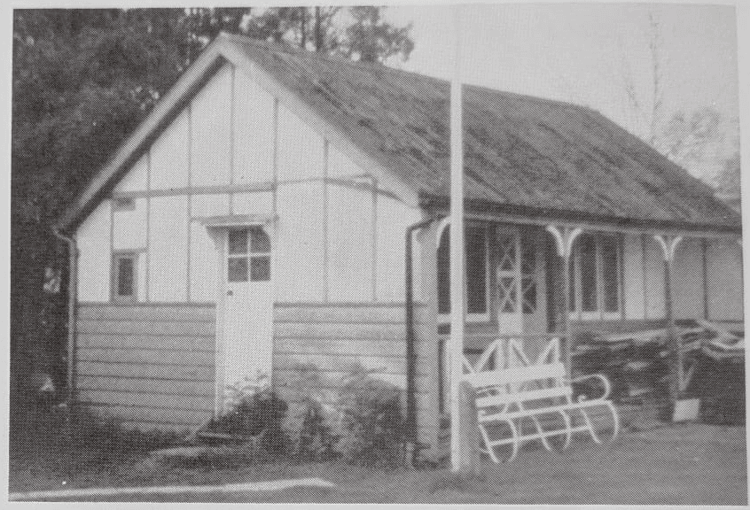 The original 1932 pavilion, pictured in 1976 prior to renovation